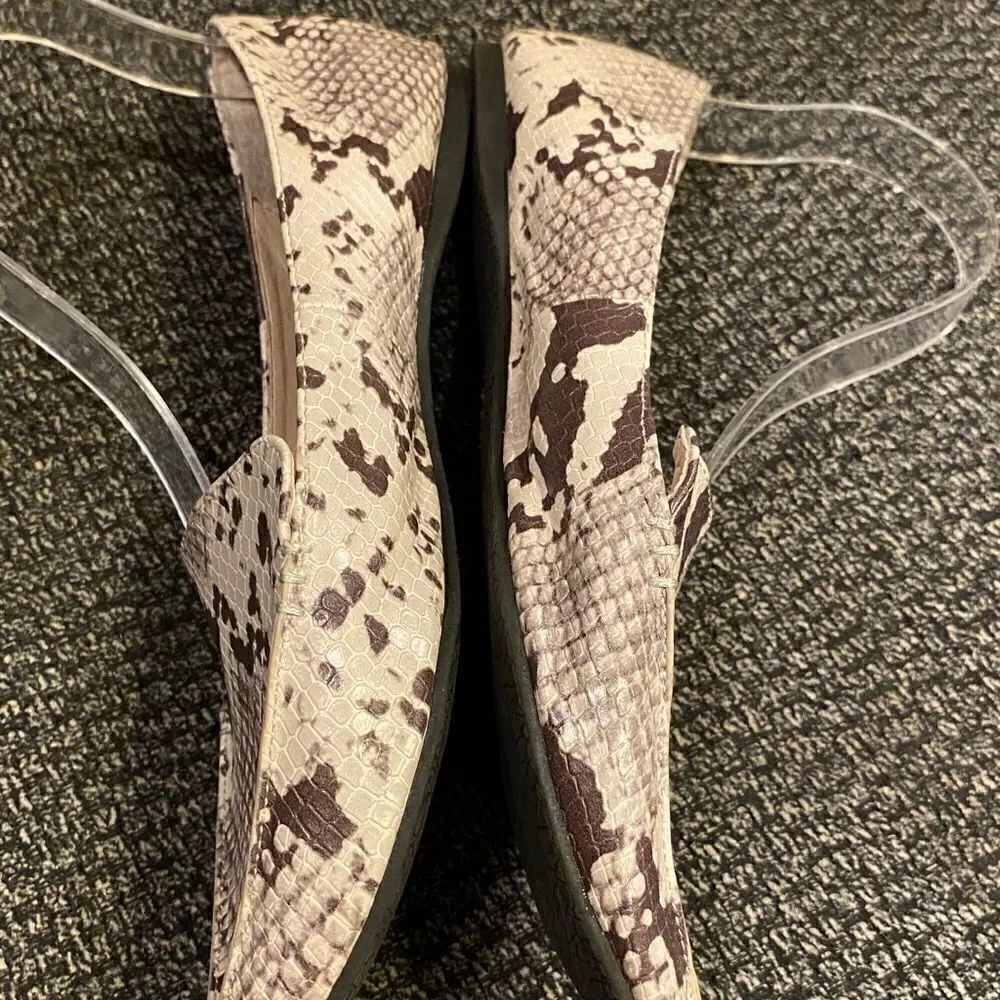 ✅Madden Girl Snake Print Pointed Toe Flats